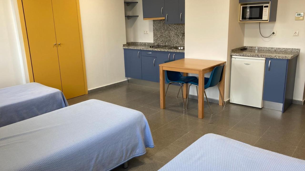 סביליה Micampus Estanislao Del Campo, Student Residence מראה חיצוני תמונה